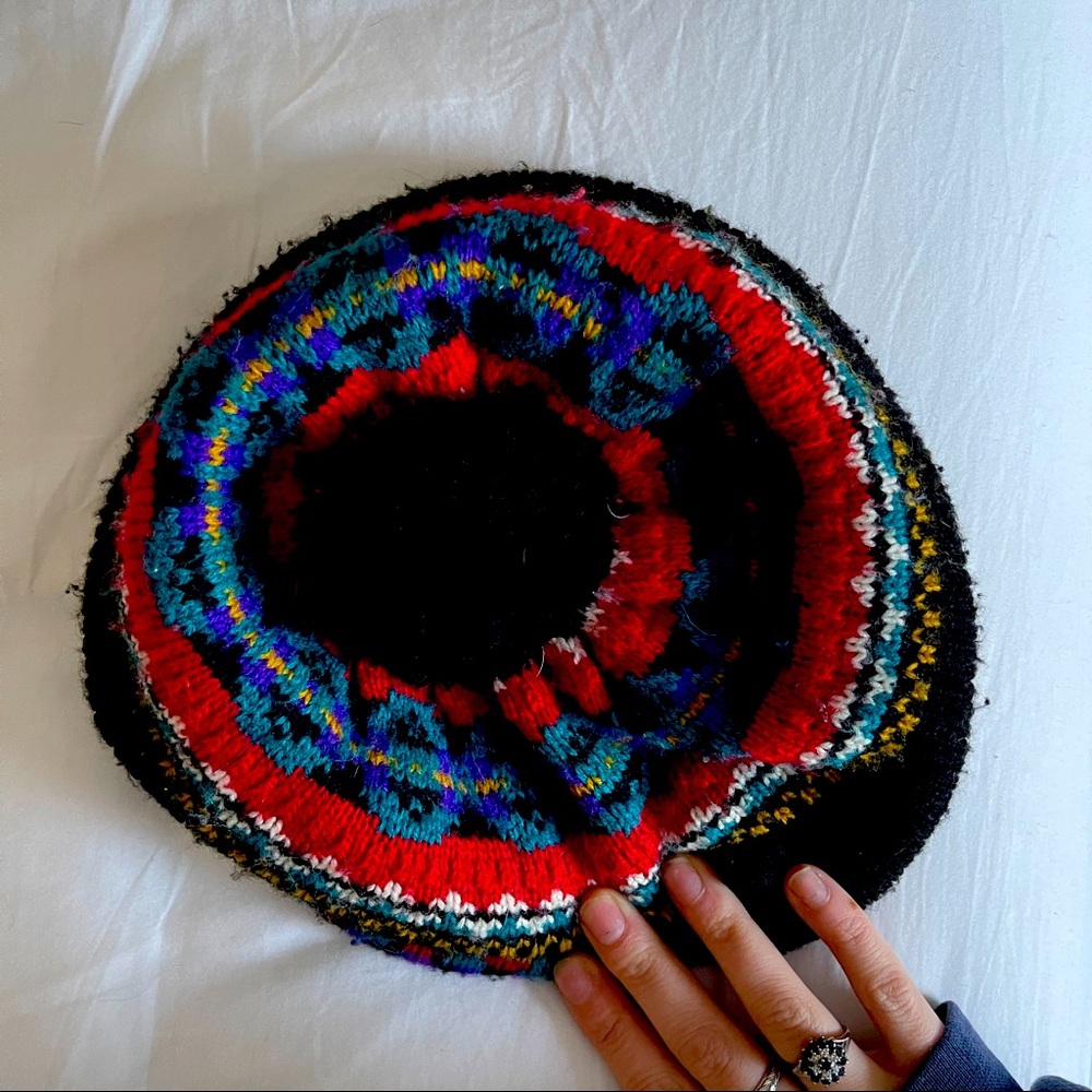 Aris Slouch hat